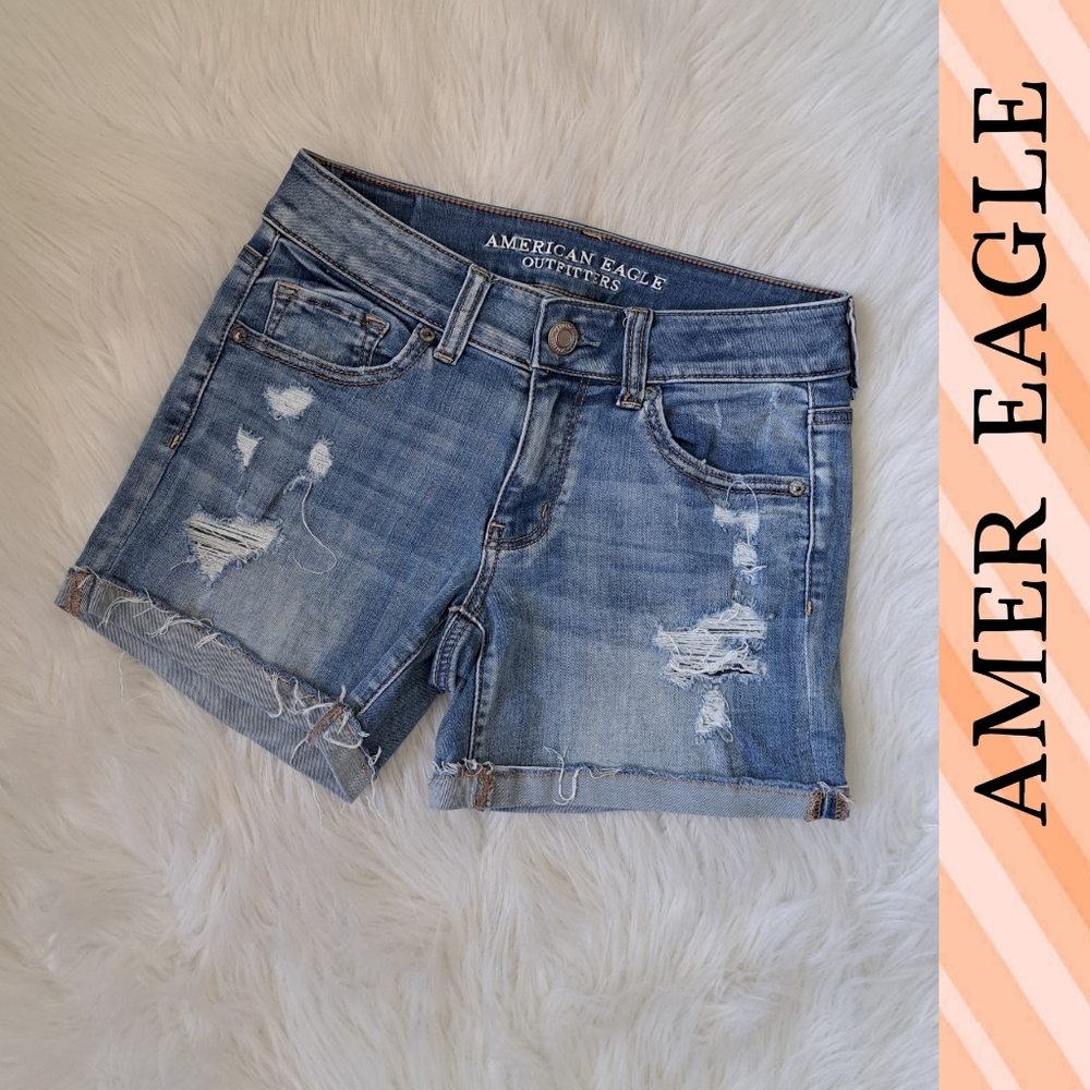 Amer Eagle Outfitters distressed shorts